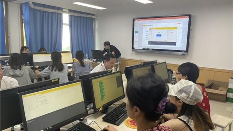 实操培训：侧重实际操作能力培养